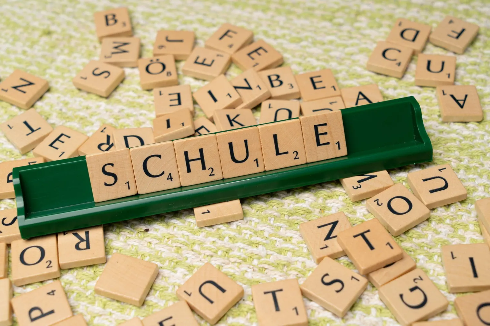 A polyglot's honest path to ten languages